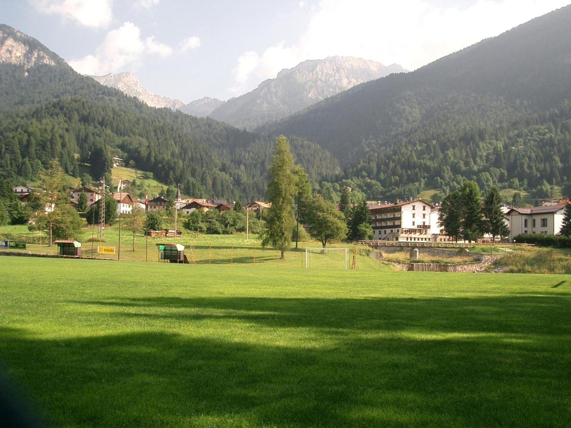 Hotel Davost Forni di Sopra Εξωτερικό φωτογραφία