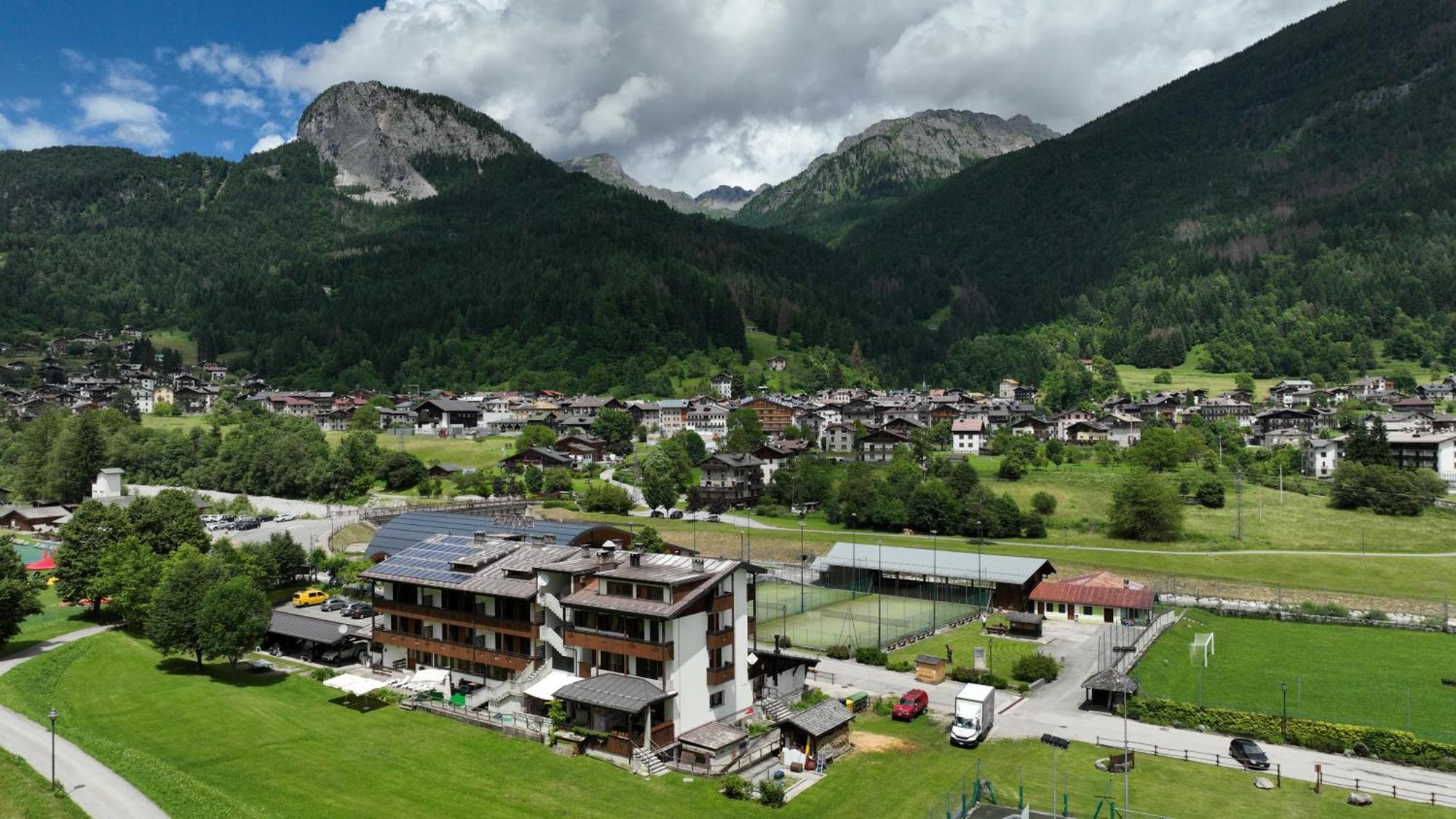 Hotel Davost Forni di Sopra Εξωτερικό φωτογραφία